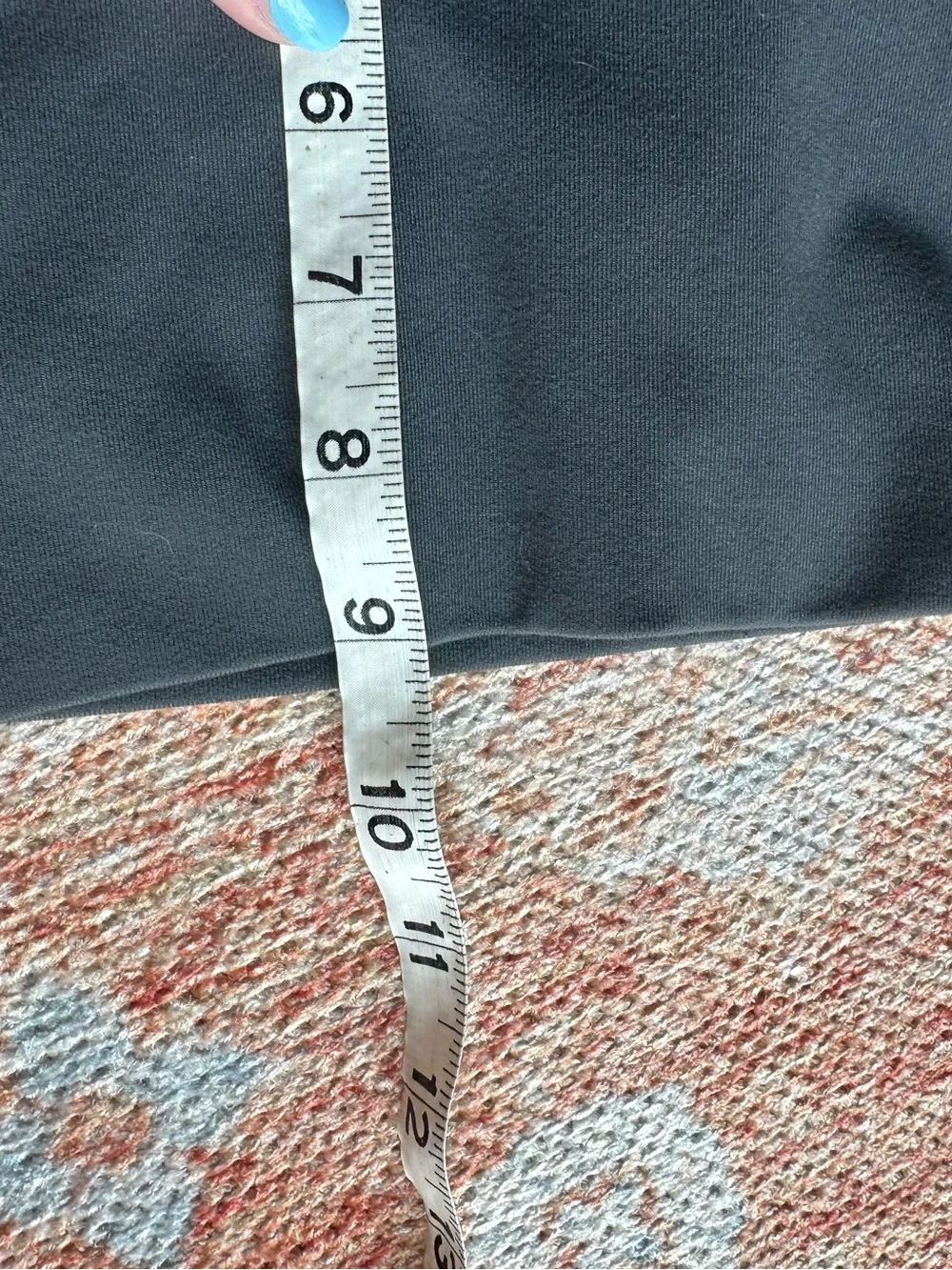 Alo yoga charcoal grey mesh moto detail leggings fits like a small